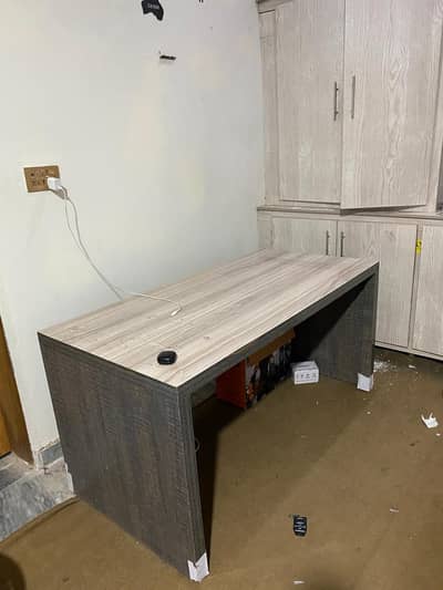 Spacious Plywood Workstation / Office Desk – 5 Feet Length