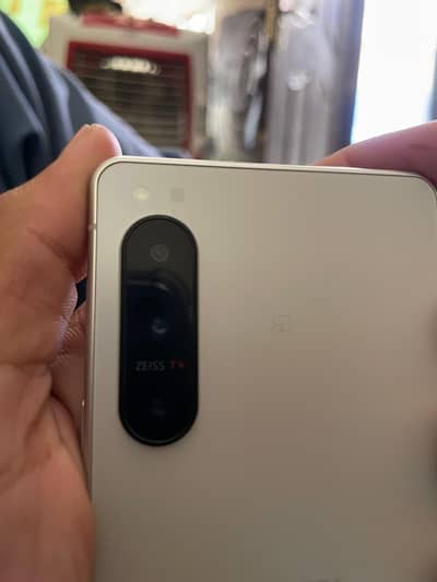 Sony Xperia 5 Mark IV in 10/10 condition 8/128 exchange possible