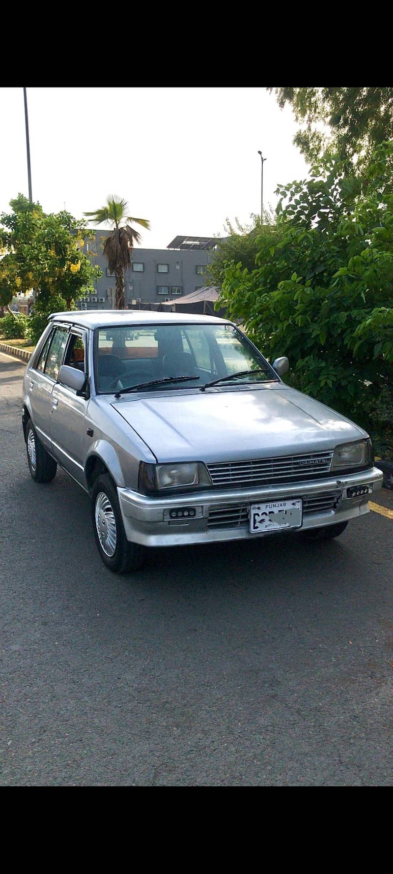 charade 1000cc 2