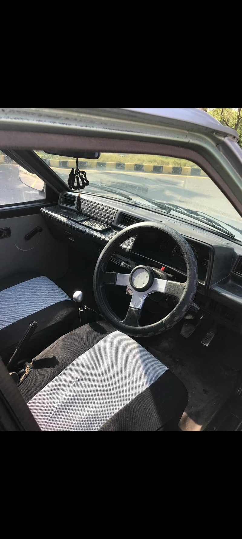 charade 1000cc 3