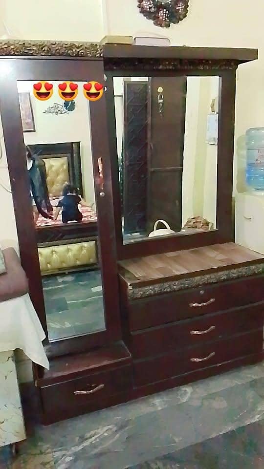 dressing table 1