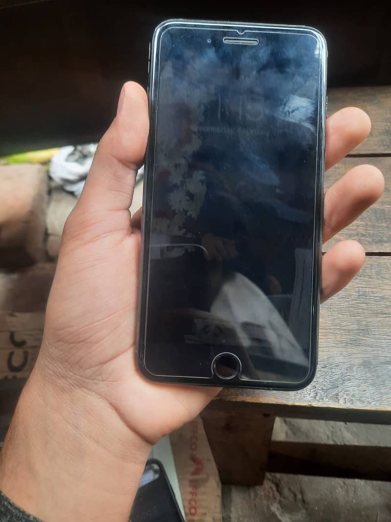 Apple iPhone 7 Plus 3