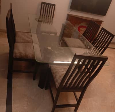 Dinning table for sale
