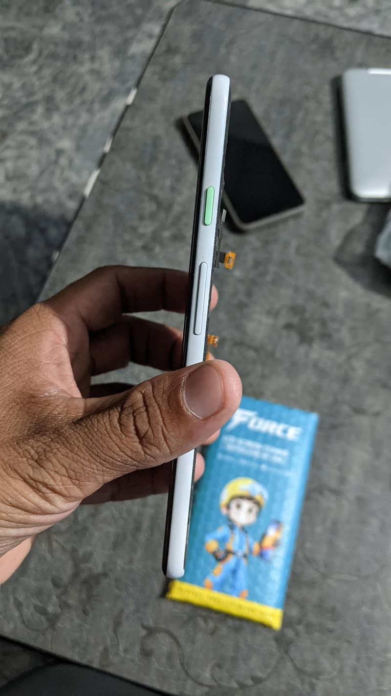 pixel 3new panel 2