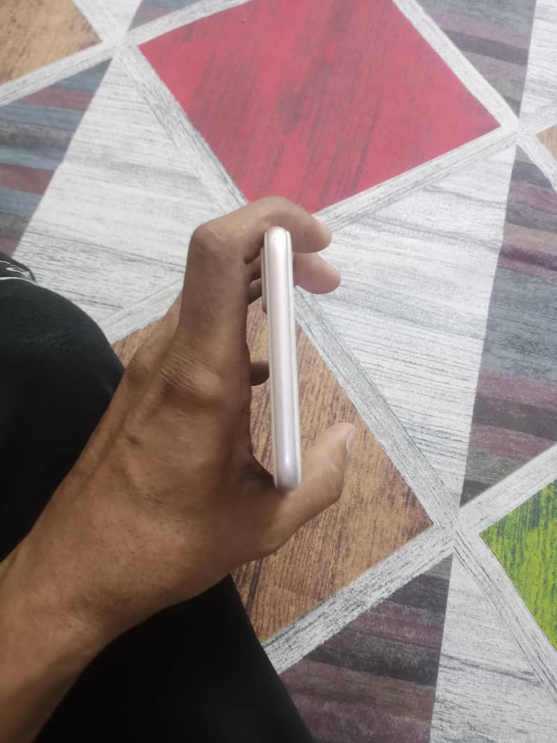 Apple iPhone 7 Plus 3