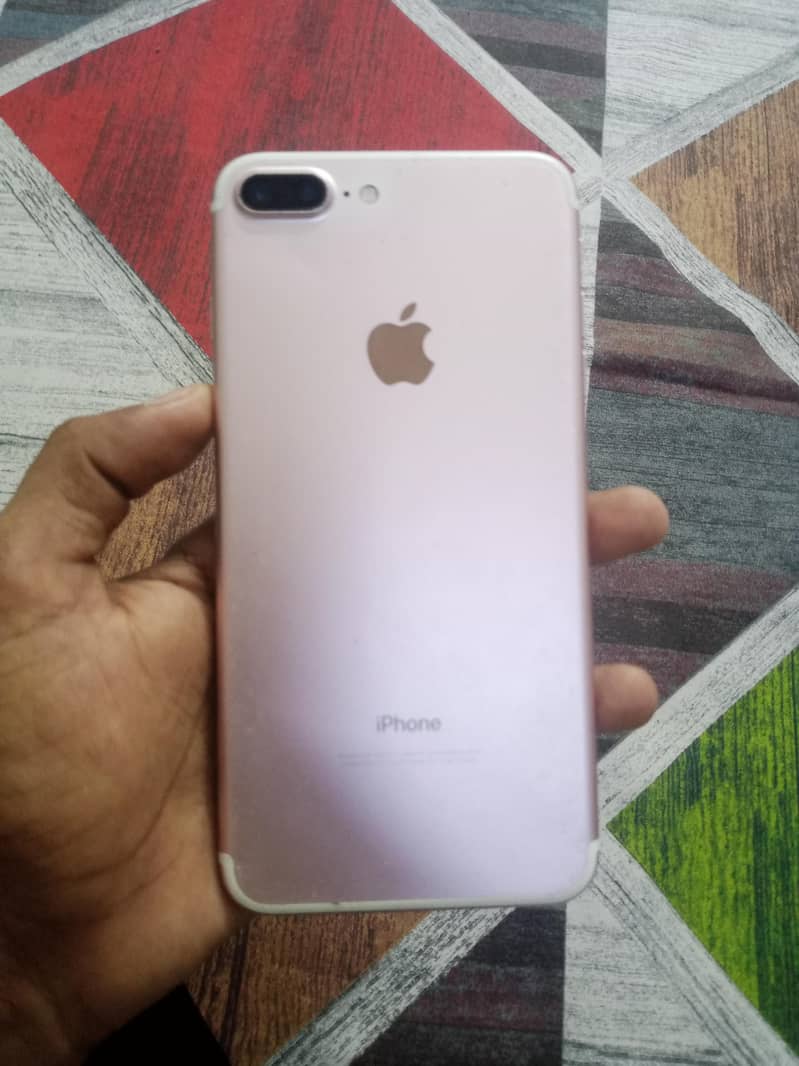 Apple iPhone 7 Plus 4