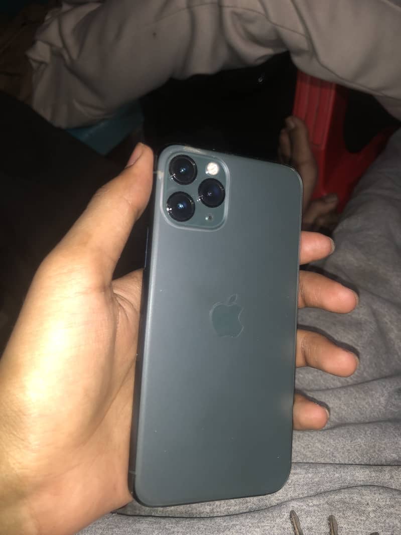 iPhone 11 Pro 8