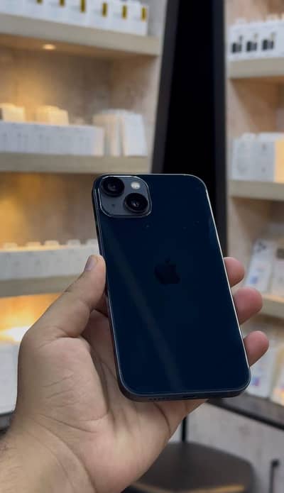 Apple iPhone 13