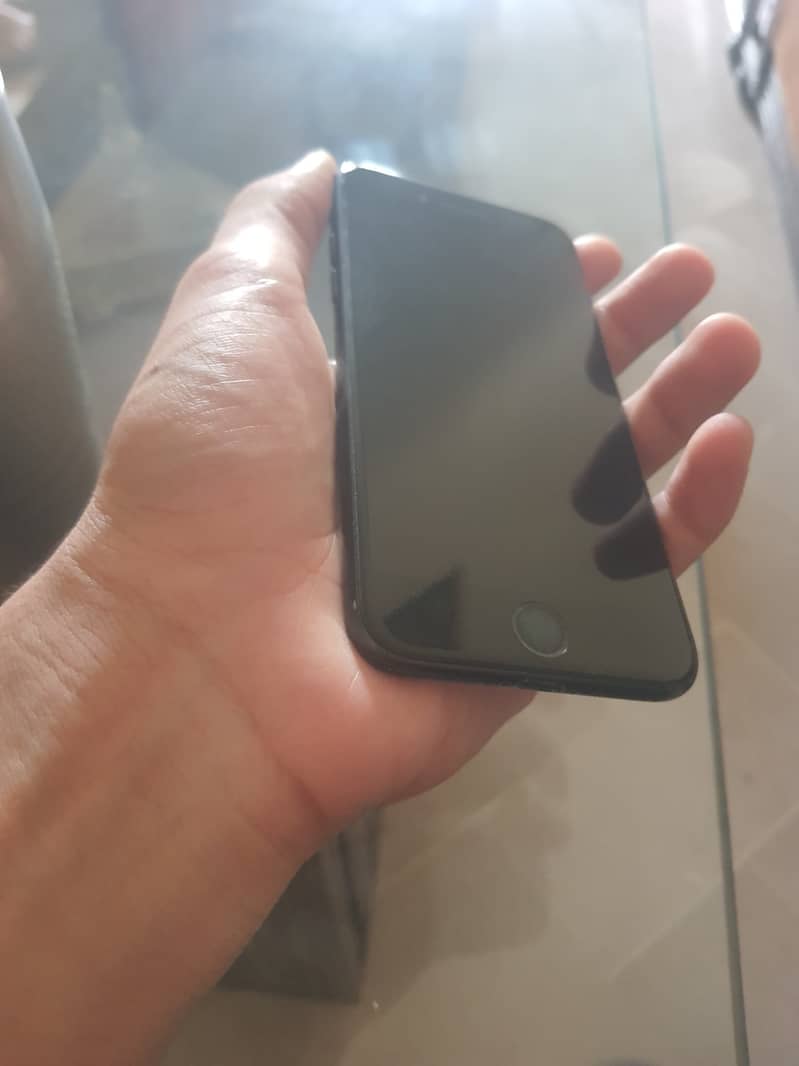 Apple iPhone SE 0