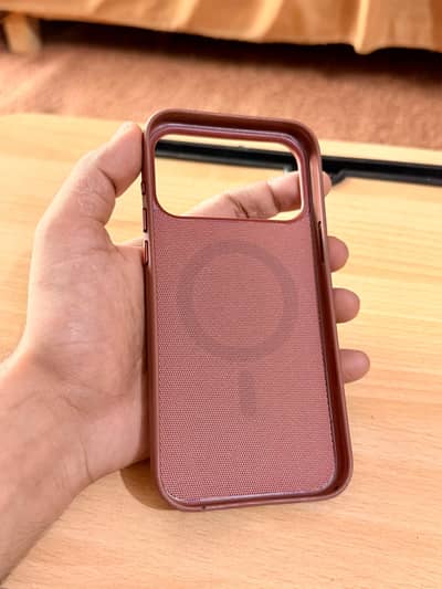 iPhone 17 Pro Max TechWoven MagSafe Premium Case – Excellent Condition