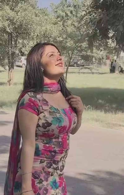 Zoha Khan