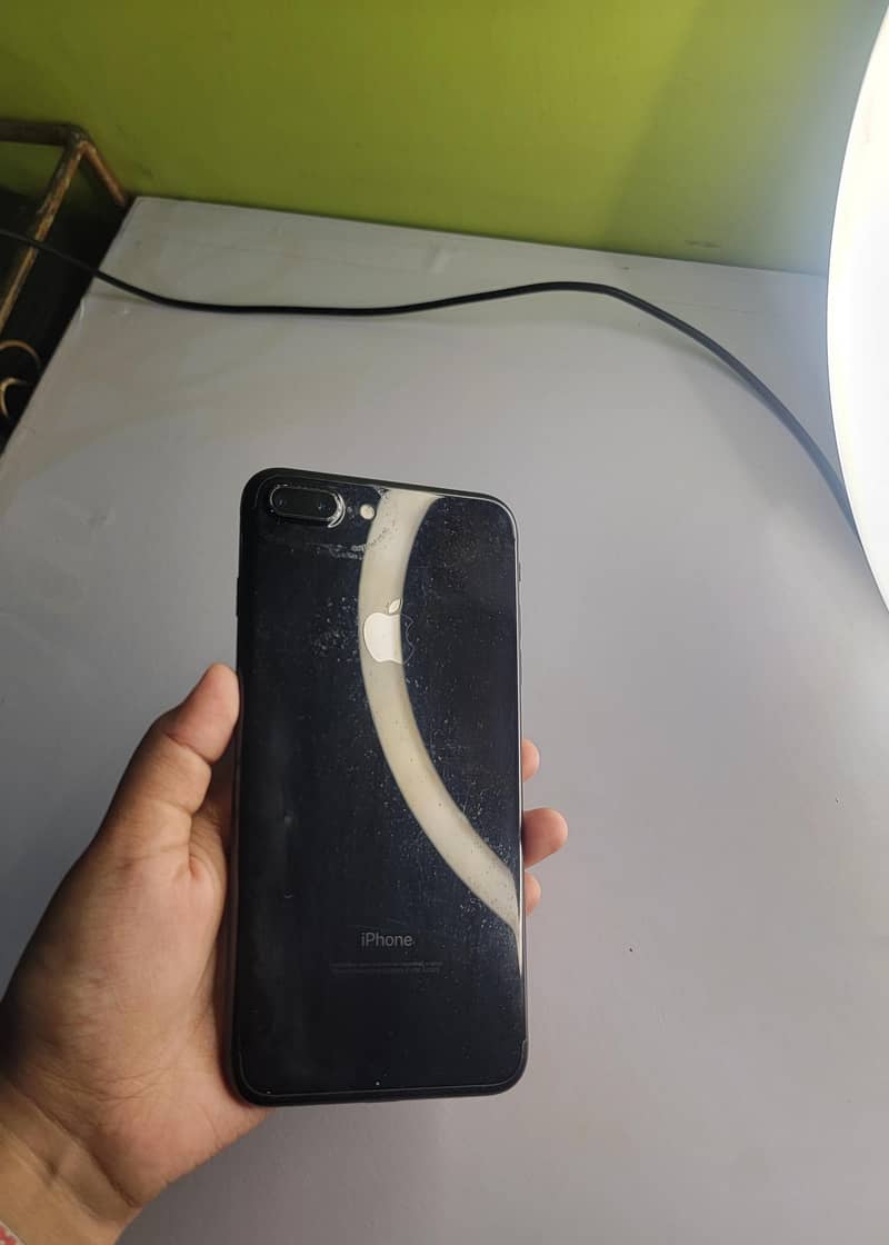 Apple iPhone 7 Plus 2
