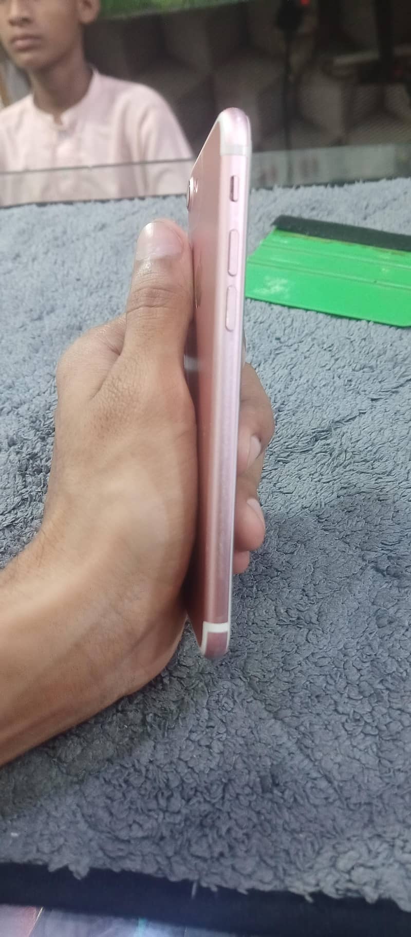 Apple iPhone 7 1