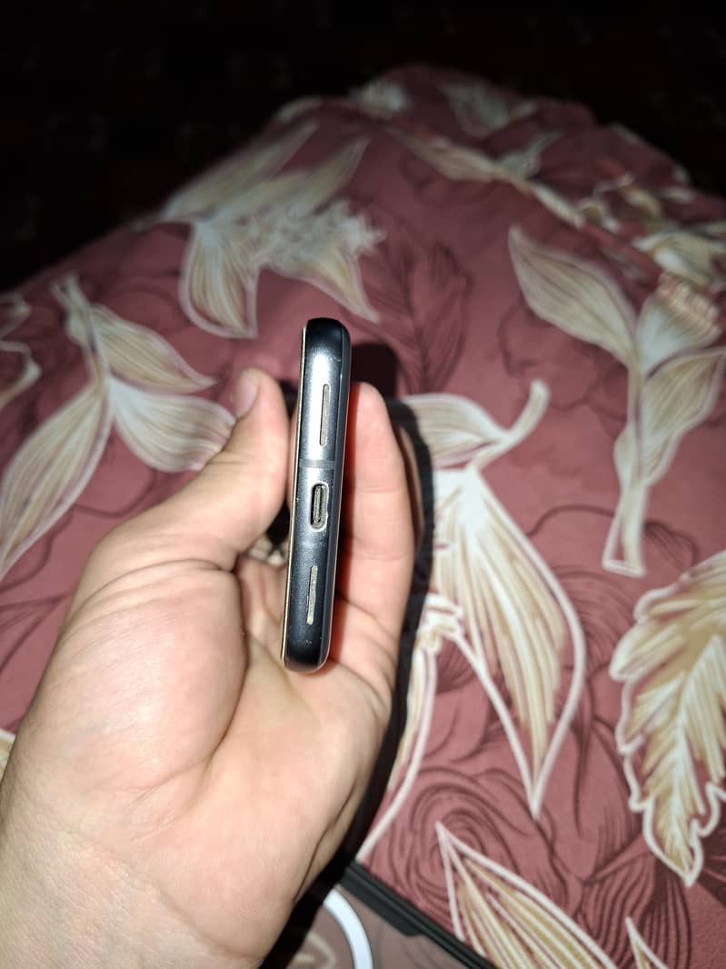 Google Pixel 8 2