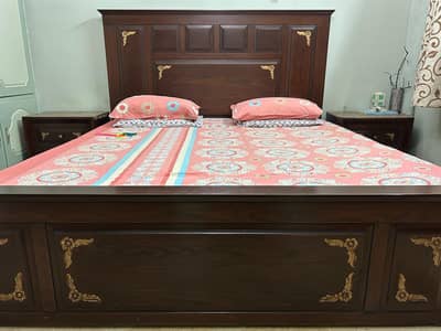 Bed set with two sidetables ( Without Mattress )