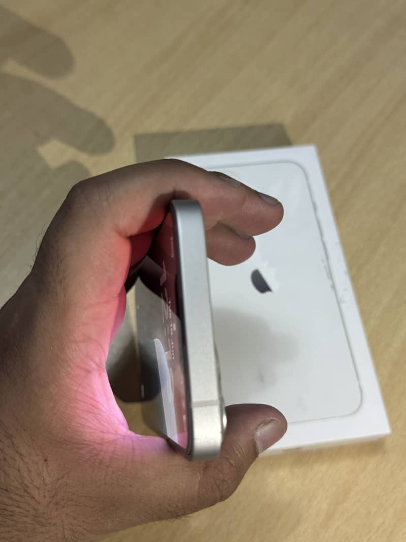 Iphone 13 sim time 5