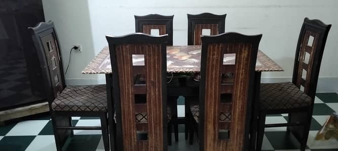 Dinning table for sale