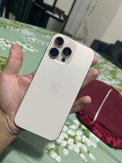 Apple iPhone 16 Pro Max