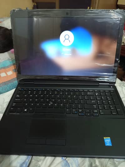 Dell core i5 5th gen 8 GB Ram 128 SSD