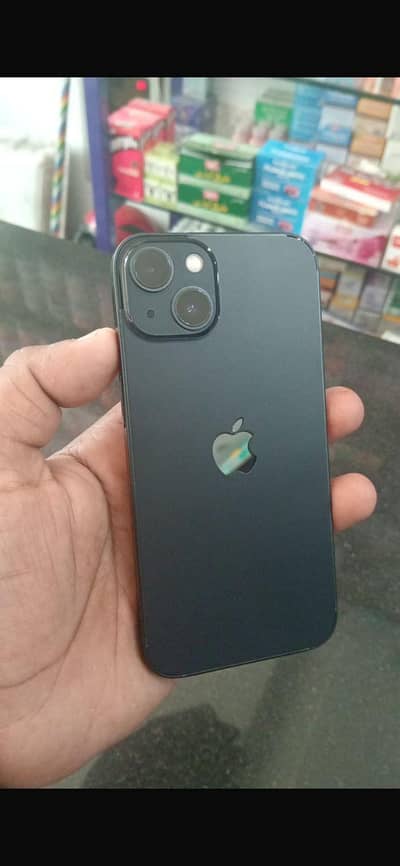 Apple iPhone 13