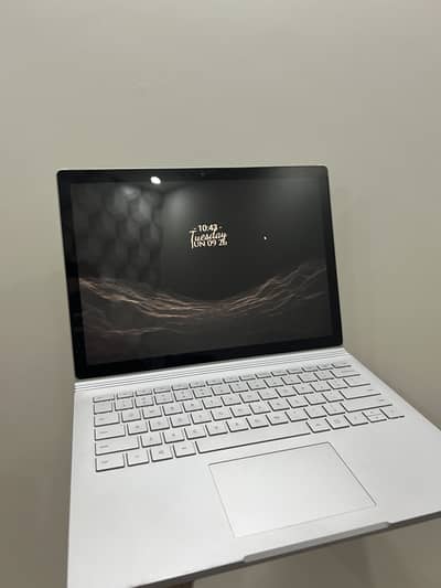 Microsoft Surface Book 2