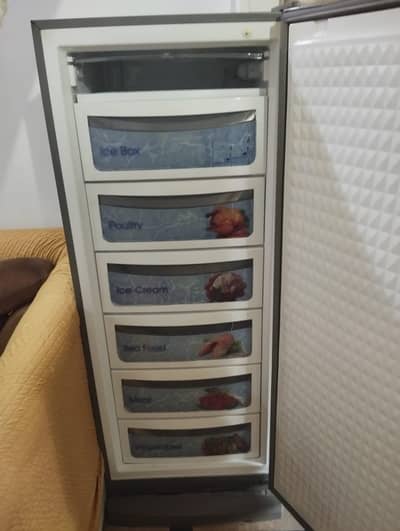 Dawlance vertical freezer 70000