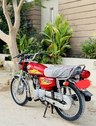 Honda 125 contact number:03102898667