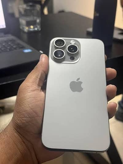 iphone 15 pro max with box & sim time
