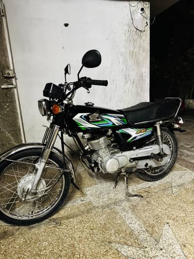 Honda CG125.2023 model. Totally genuine . . Very excellent