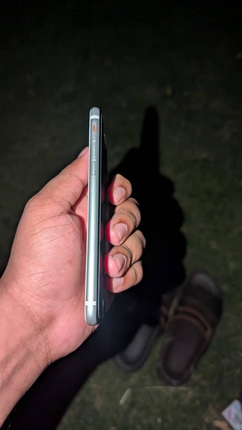 Apple iPhone SE 3