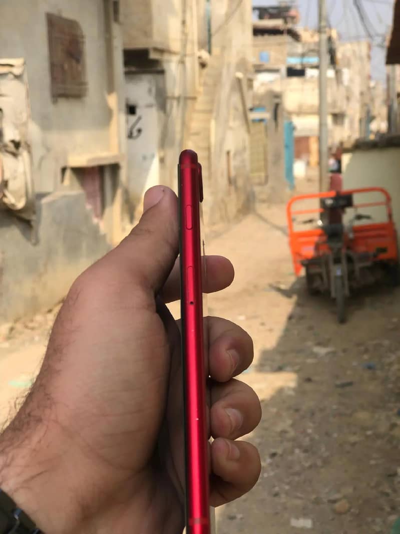 Apple iPhone 8 Plus 1