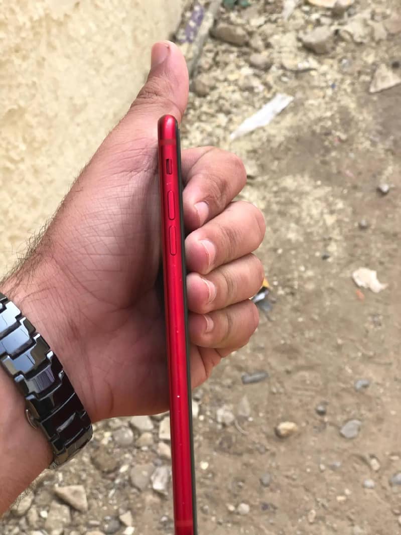 Apple iPhone 8 Plus 2