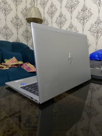 Hp elitebook 840 g8 core i5 11th gen