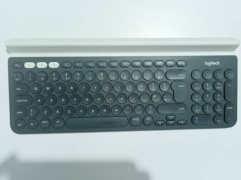 Logitech K780 Multi-Device Wireless Keyboard 3