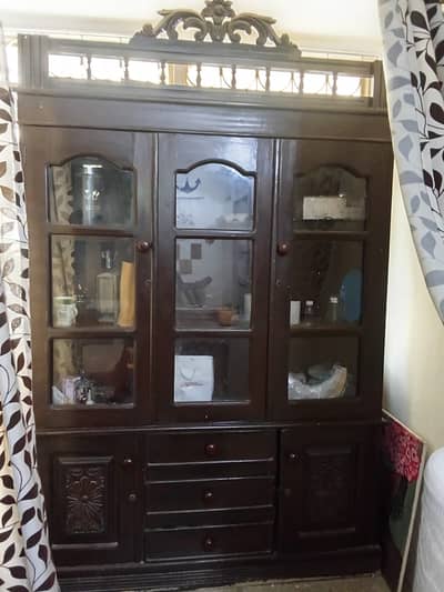 Pure sheesham wood Almirah