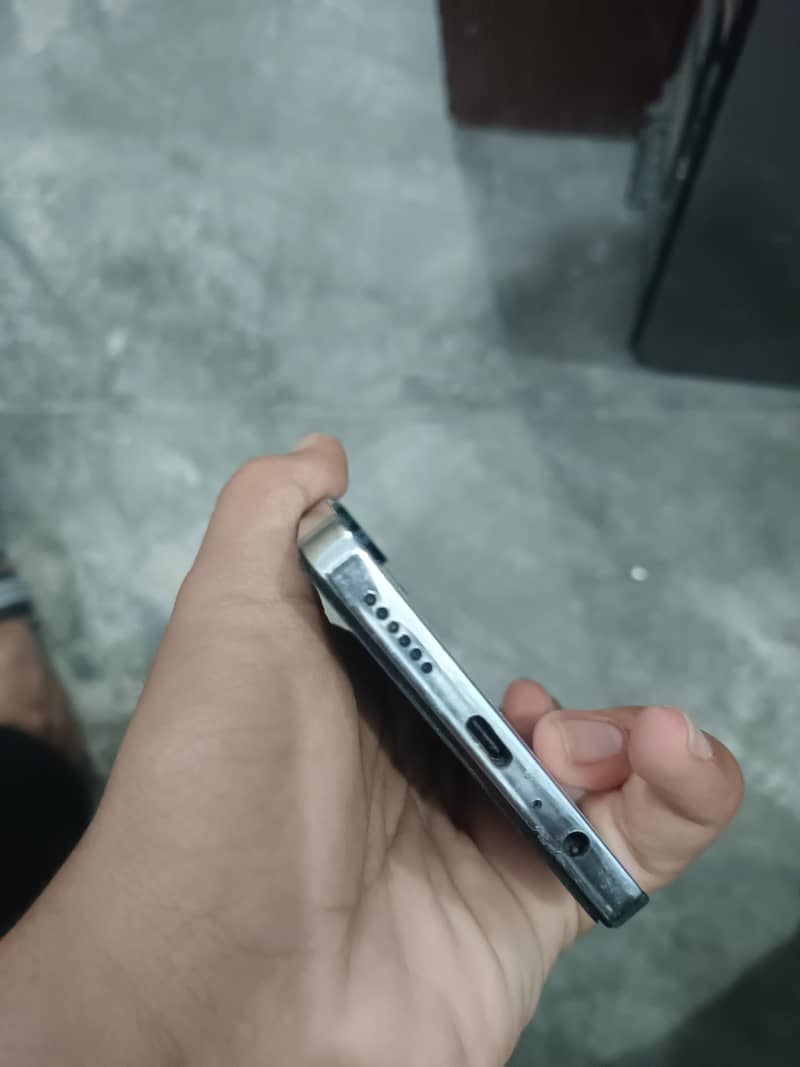 Tecno CAMON 20 11