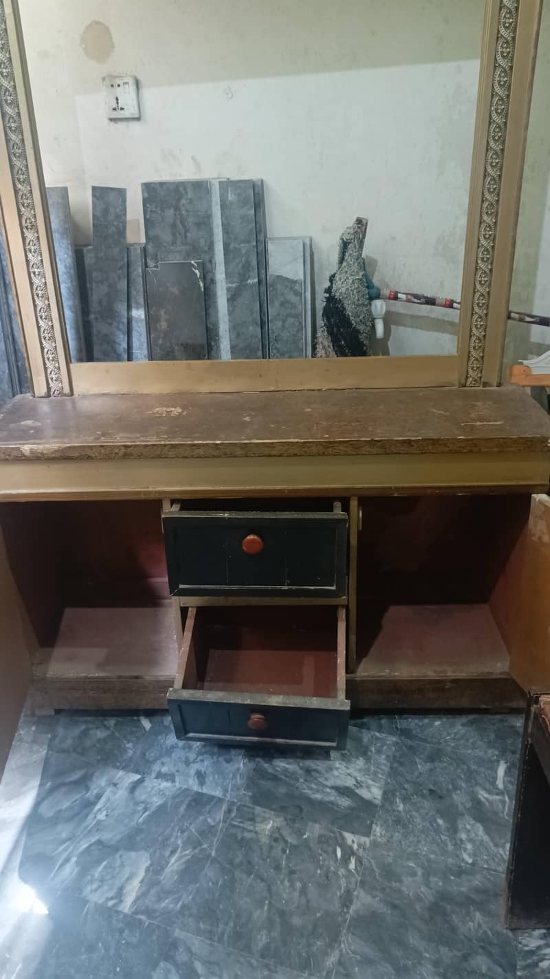 dressing table 2