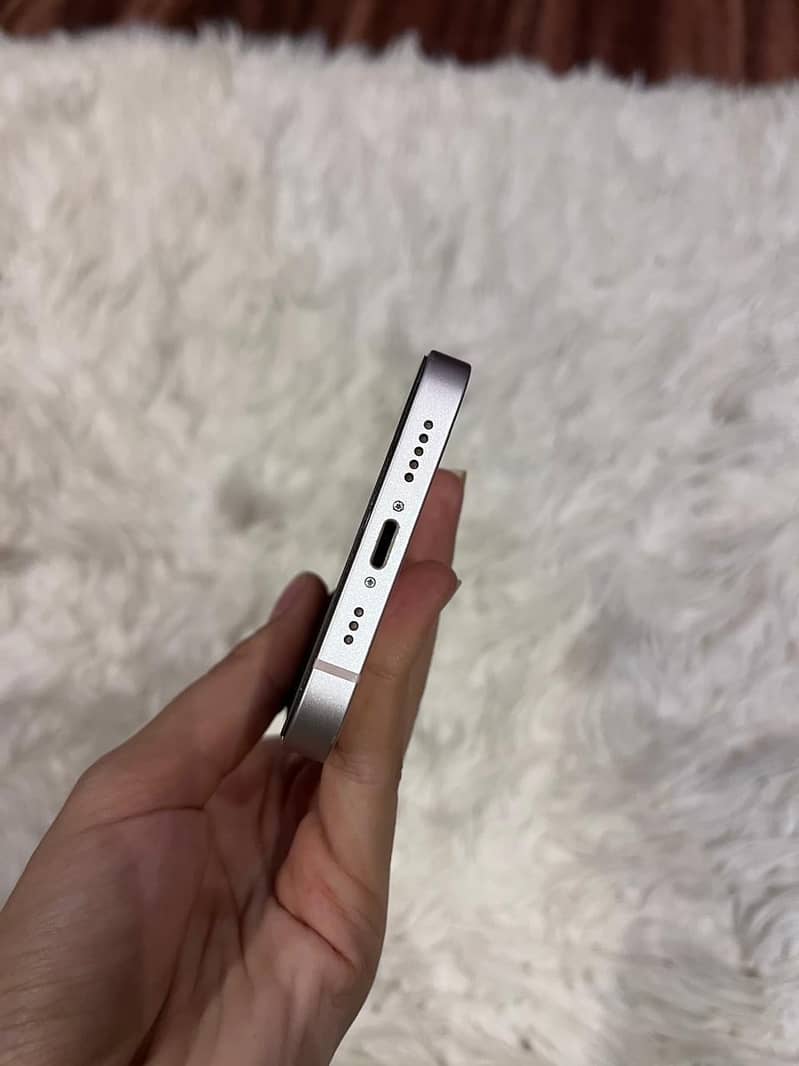 Apple iPhone 13 3