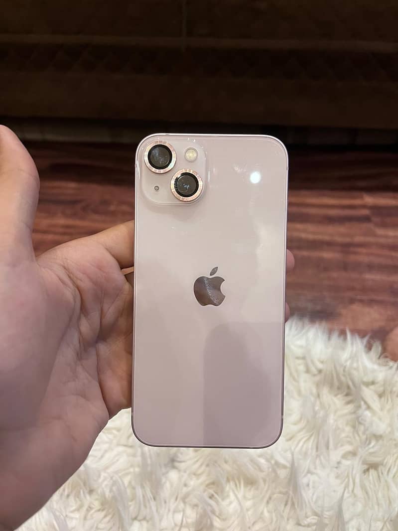 Apple iPhone 13 0