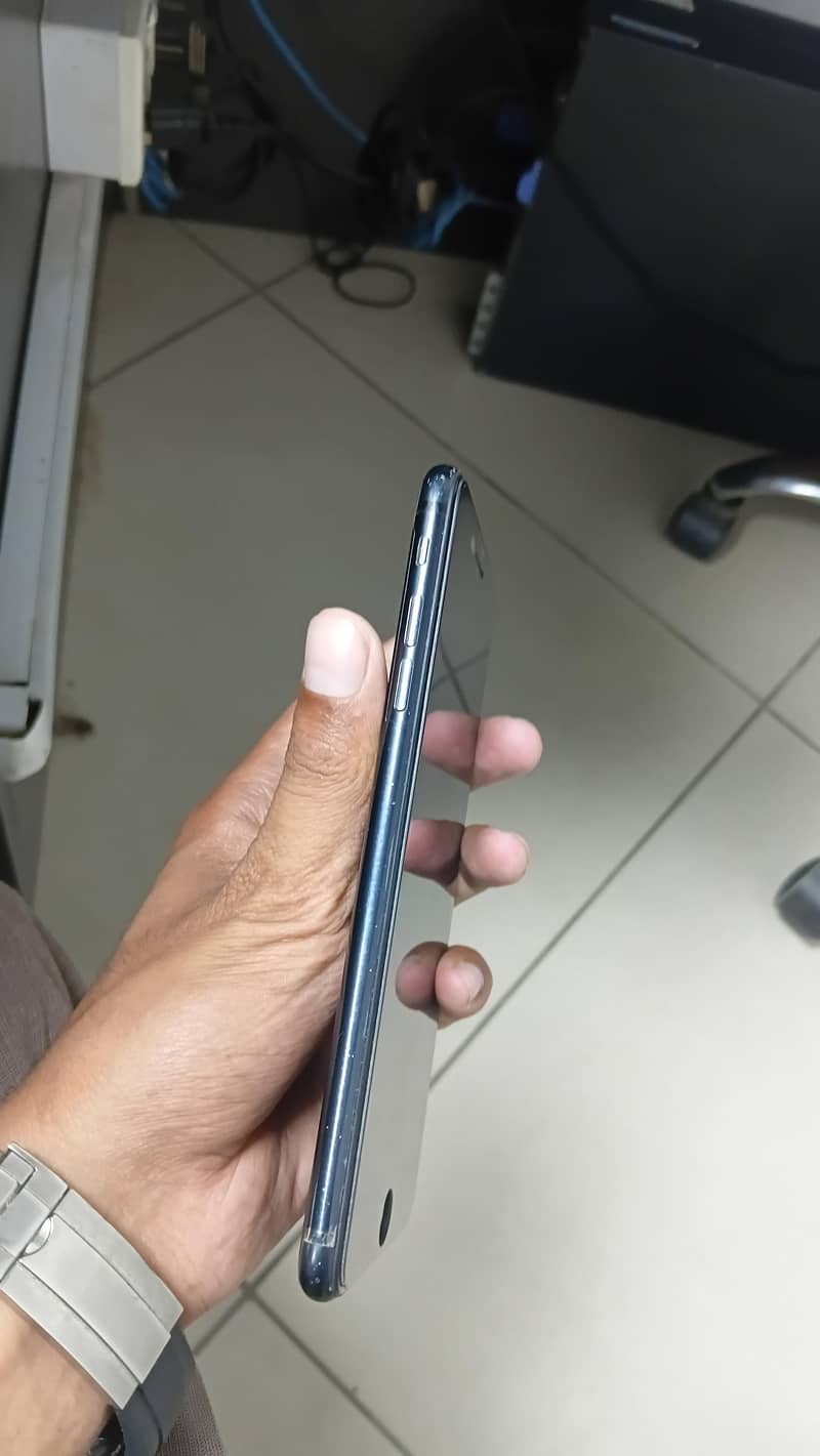 Apple iPhone 7 Plus 3
