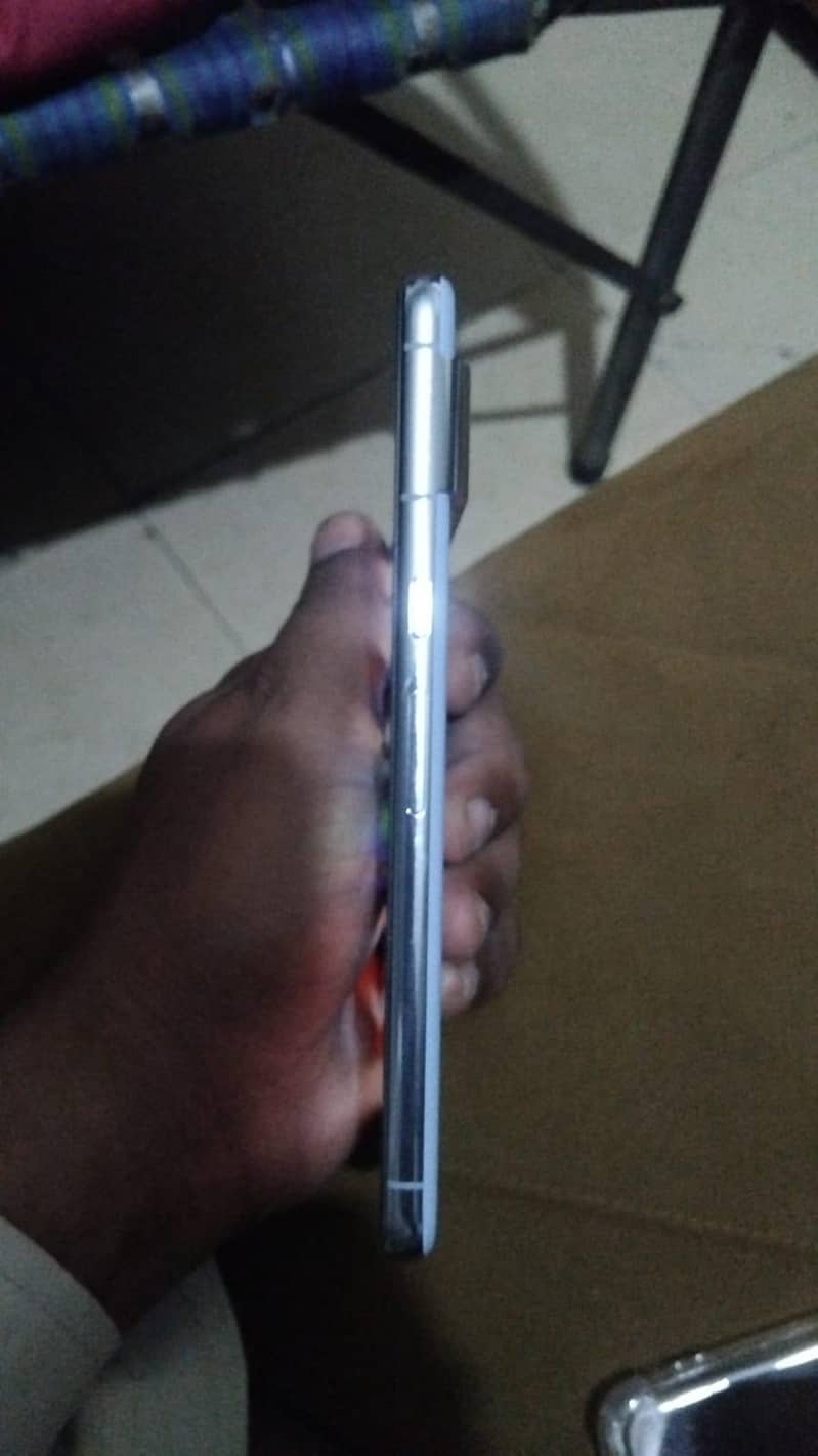Google Pixel 8 Pro 2