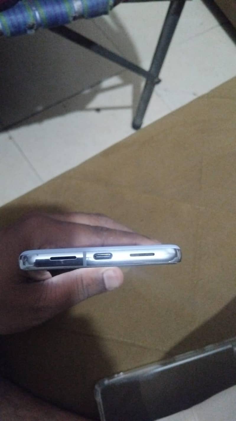 Google Pixel 8 Pro 4