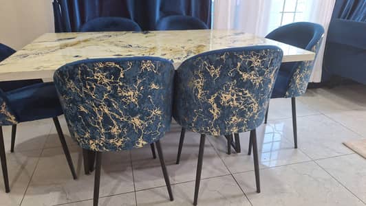 6 seater dinning table for sale