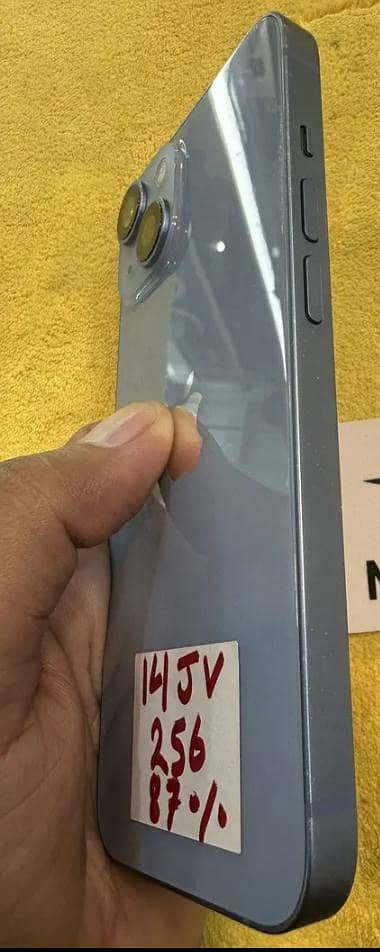 Apple iPhone 14