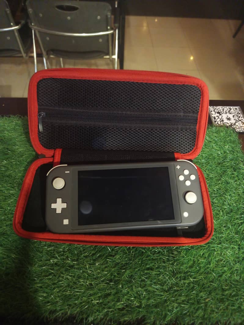nintentdo switch lite 0