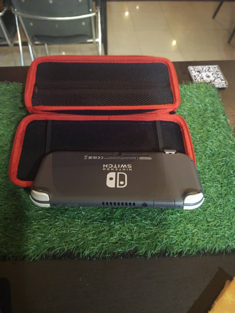 nintentdo switch lite 1