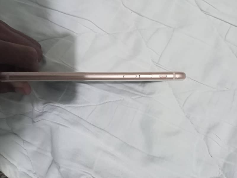 Apple iPhone 8 Plus 2