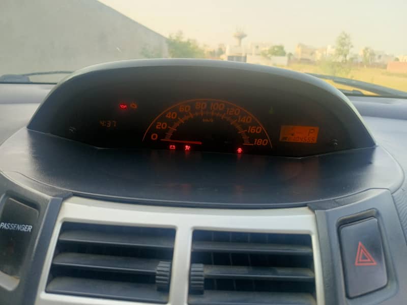 vitz 2008/13 14