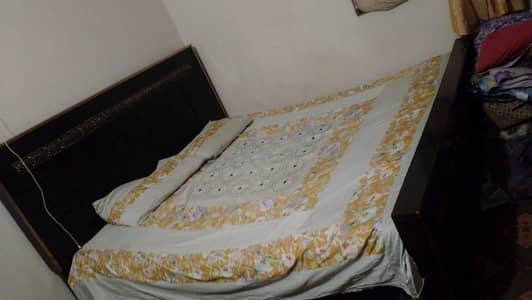 King bed and wardrobes