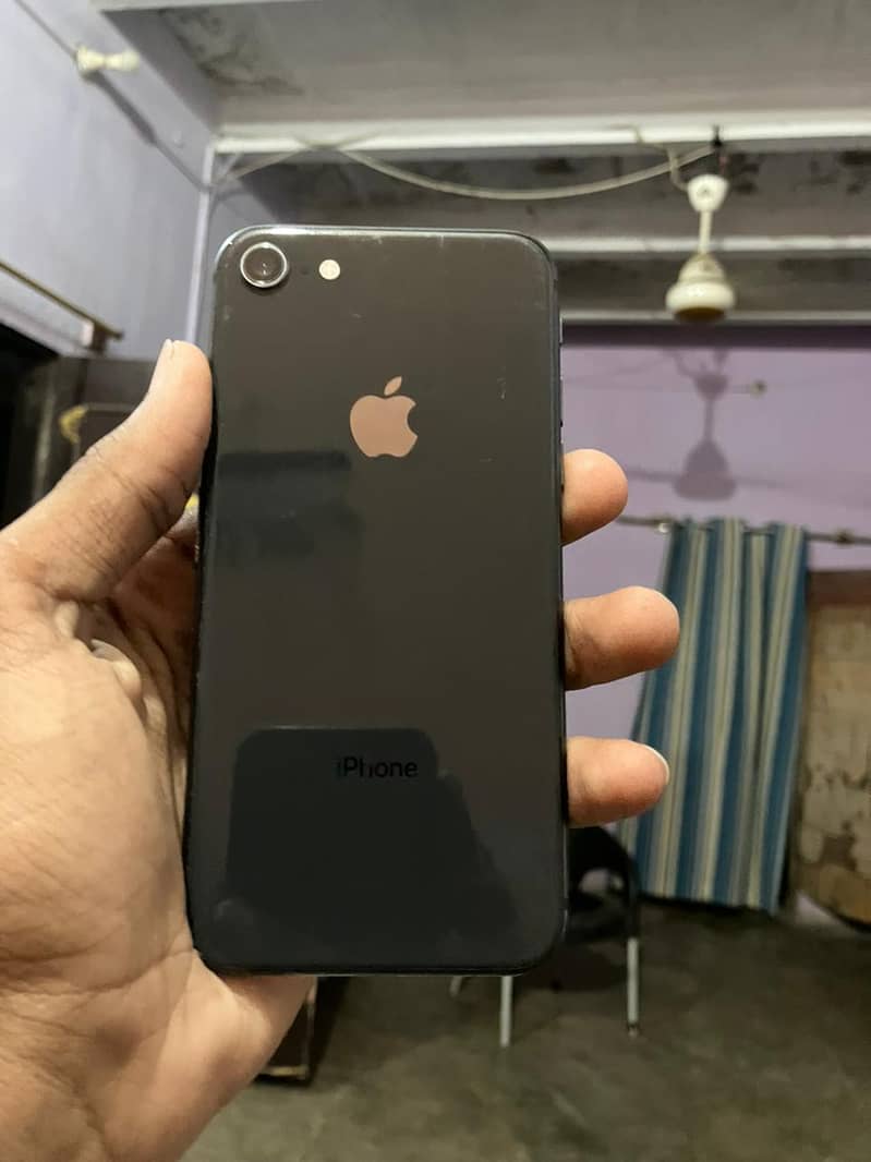 Apple iPhone 8 0